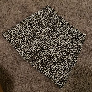 Cute leopard biker shorts